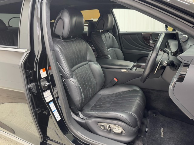 レクサス LS500h EXECUTIVE