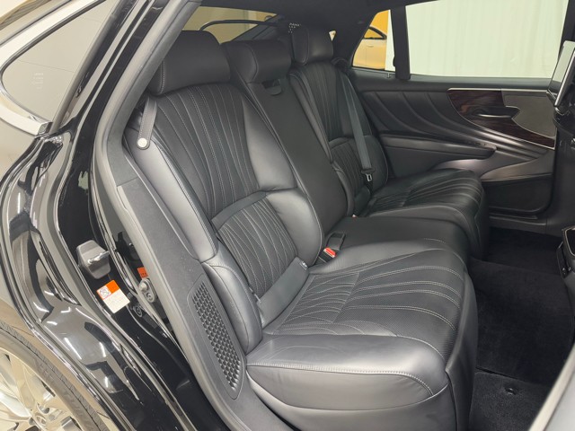 レクサス LS500h EXECUTIVE