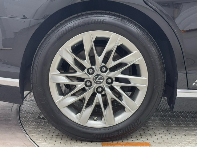 レクサス LS500h EXECUTIVE