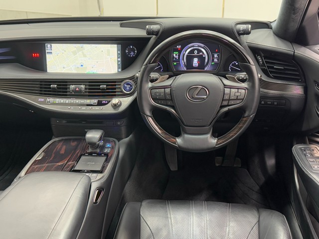 レクサス LS500h EXECUTIVE