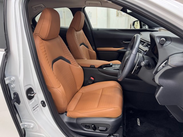 レクサス UX250h バージョン C