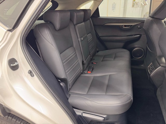 レクサス NX300h Iパッケージ