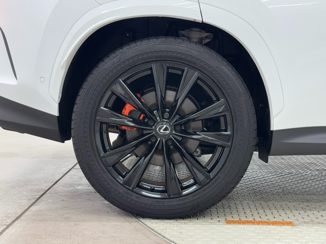レクサス NX450h+ Fスポーツ