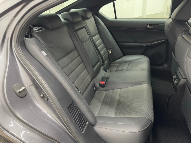 レクサス IS300h F SPORT