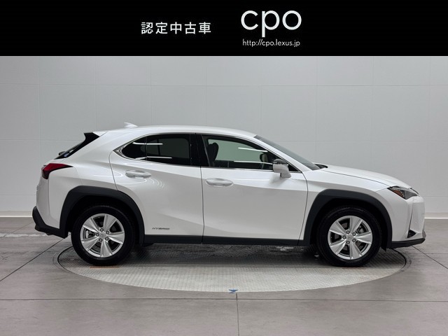レクサス UX250h バージョンC
