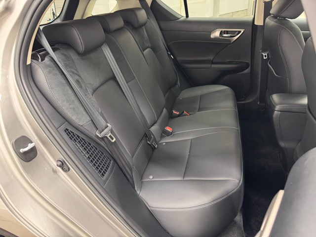 レクサス CT200h VERSIONC