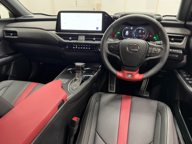 レクサス UX250h Fスポーツエモーショナル