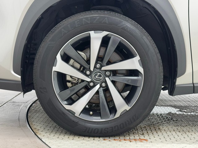 レクサス NX300h バージョンL
