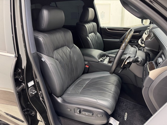 レクサス LX570 ブラックシークエンス