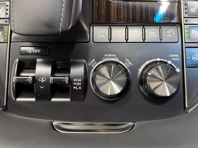 レクサス LX570 ブラックシークエンス