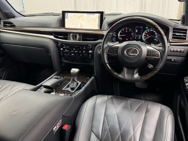 レクサス LX570 ブラックシークエンス
