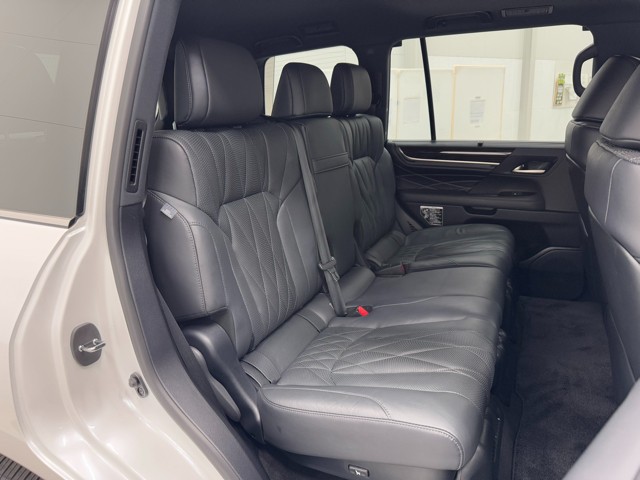 レクサス LX570 ブラックシークエンス