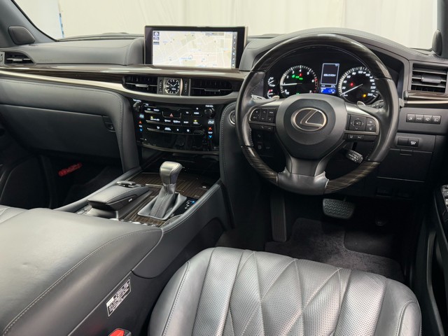 レクサス LX570 ブラックシークエンス