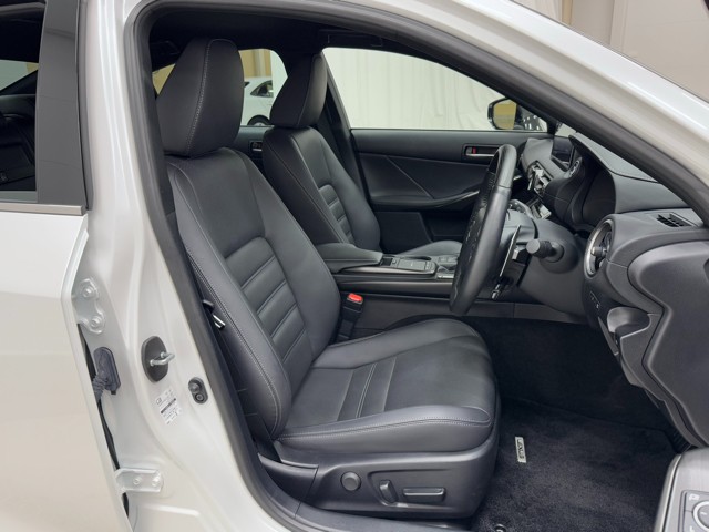 レクサス IS300h VER-L