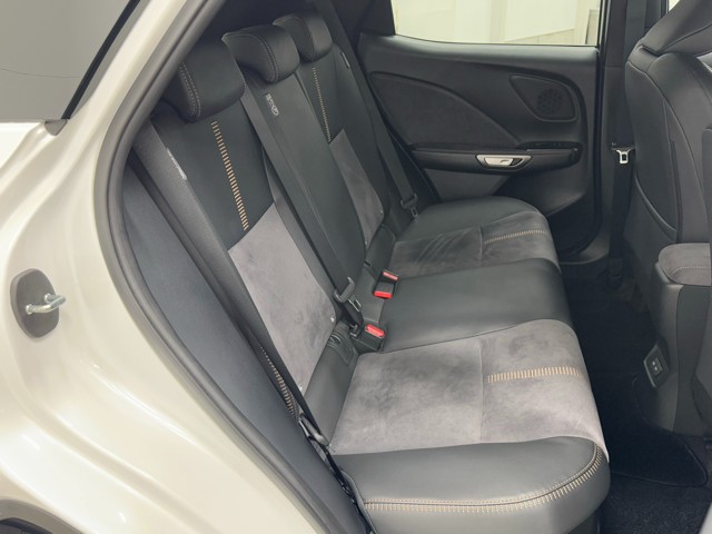 レクサス LBX クール