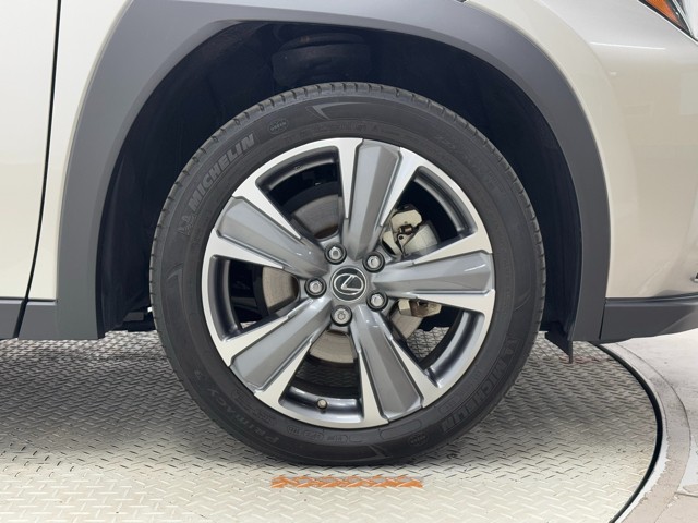 レクサス UX300e バージョンL