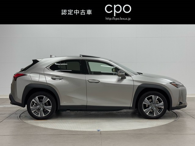 レクサス UX300e バージョンL