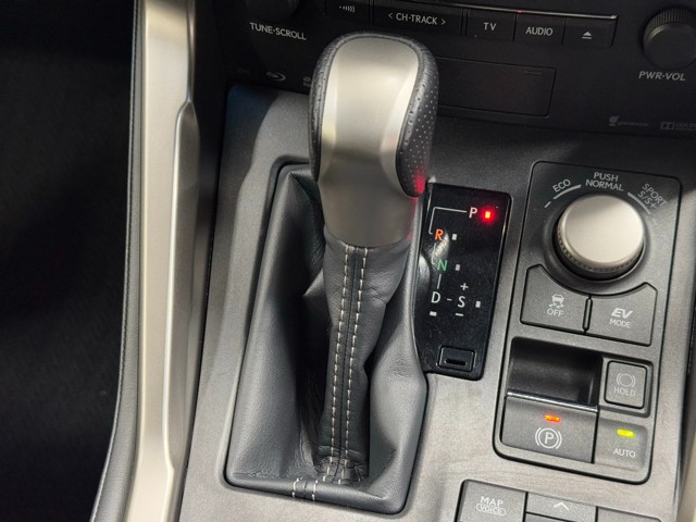 レクサス NX300h Fスポーツ