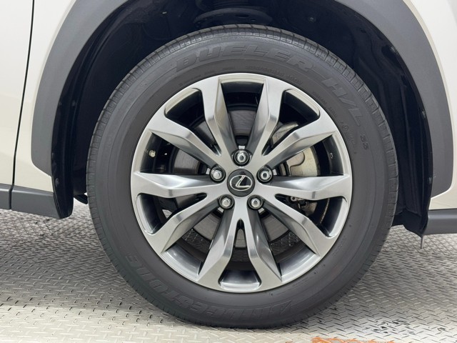 レクサス NX300h Fスポーツ