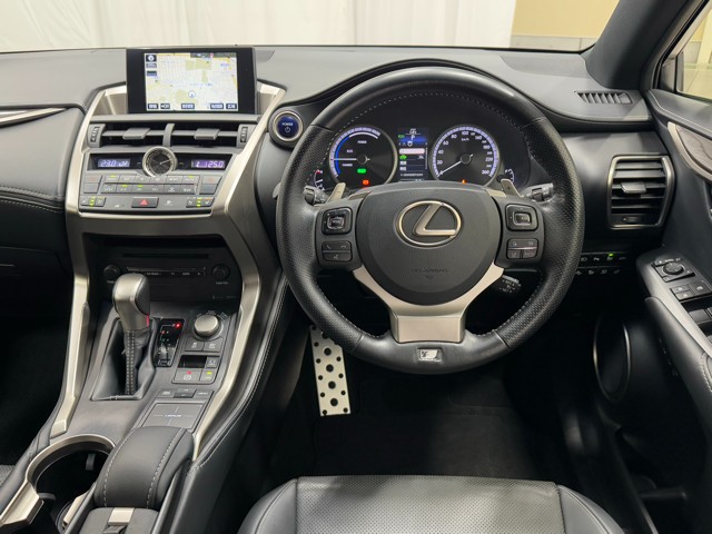 レクサス NX300h Fスポーツ