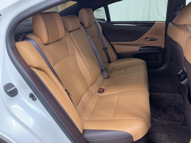 レクサス ES300h バージョンL