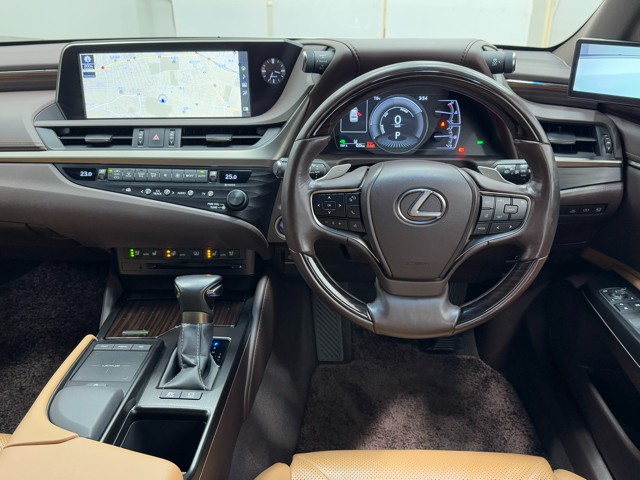 レクサス ES300h バージョンL