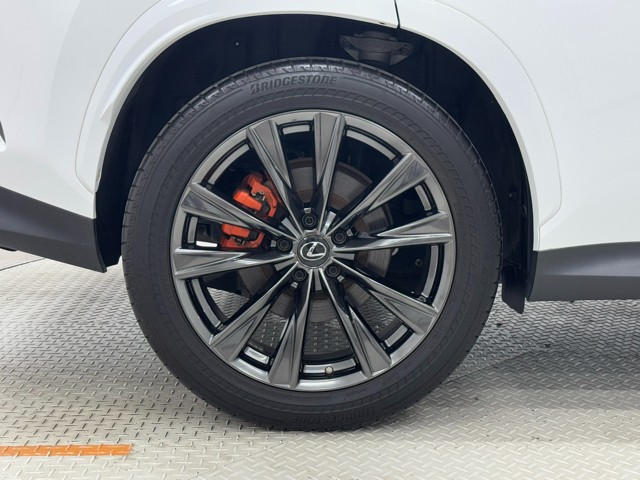 レクサス NX450h+ Fスポーツ