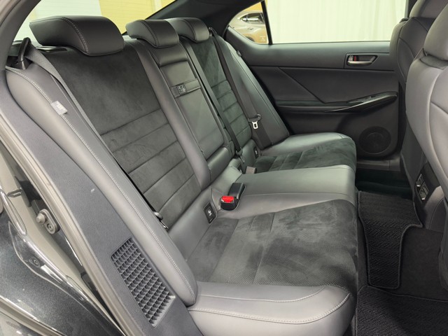 レクサス IS300h F SPORT MB3