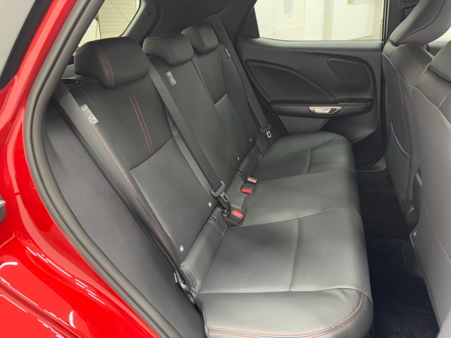 レクサス LBX Active