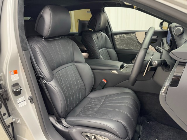 レクサス LS500h EXECUTIVE