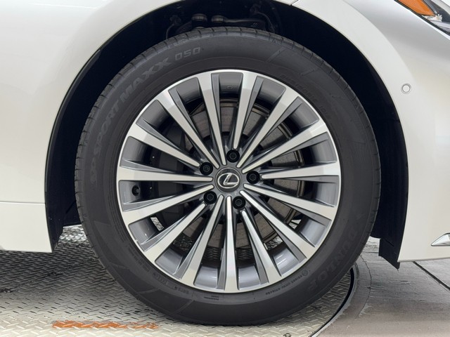 レクサス LS500h EXECUTIVE