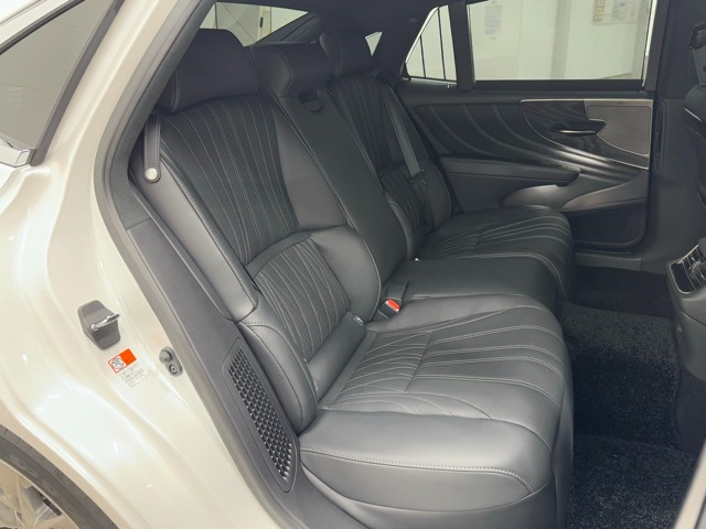 レクサス LS500h バージョンL