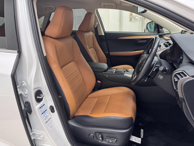 レクサス NX300h バージョンL