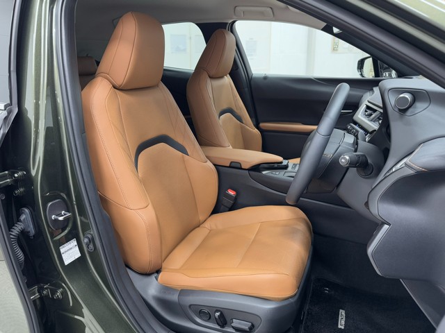 レクサス UX200 バージョンL