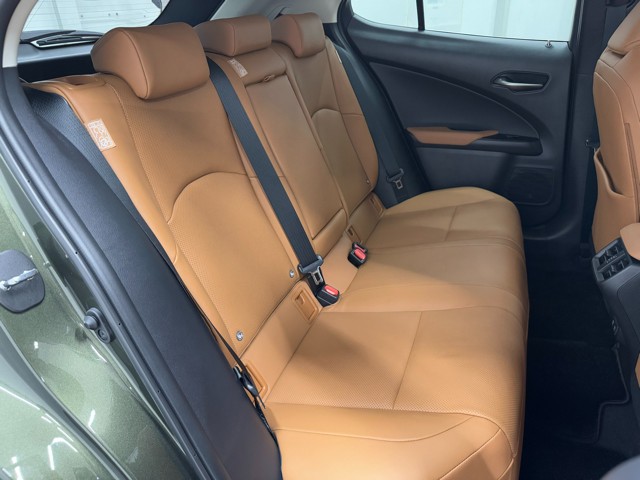 レクサス UX200 バージョンL