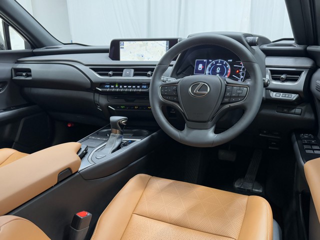 レクサス UX200 バージョンL
