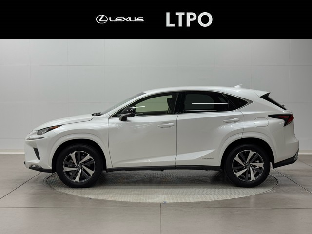 レクサス NX300h ブラックシークエンス