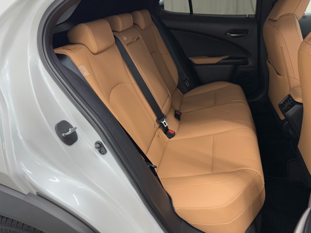 レクサス UX200 VERSIONC