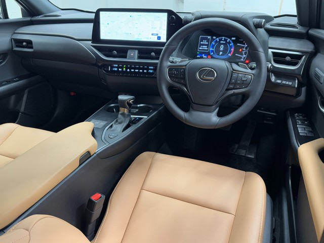 レクサス UX200 VERSIONC