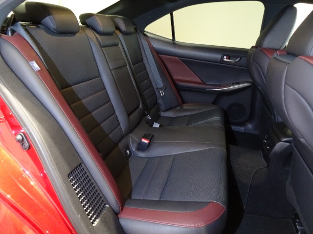レクサス IS300h F SPORT