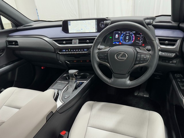 レクサス UX250h バージョンC
