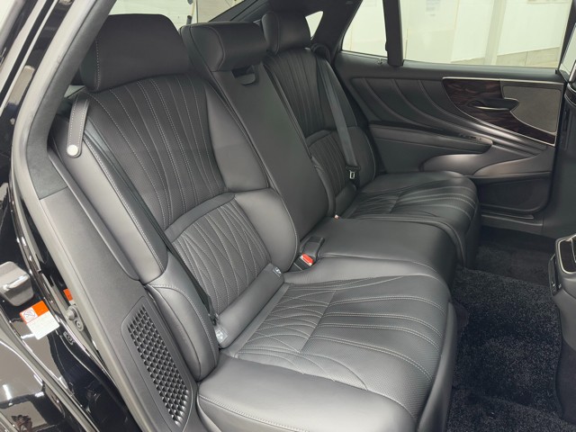 レクサス LS500h EXECUTIVE