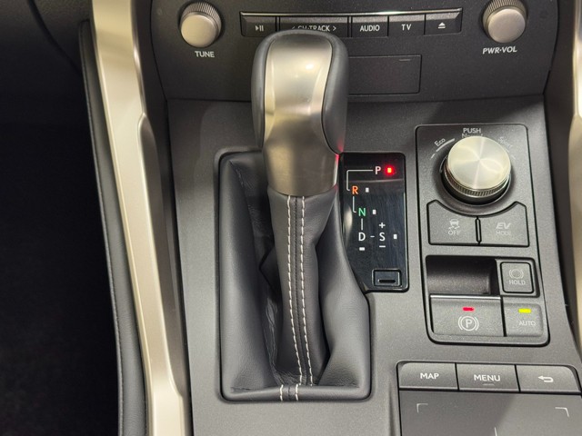 レクサス NX300h バージョンL