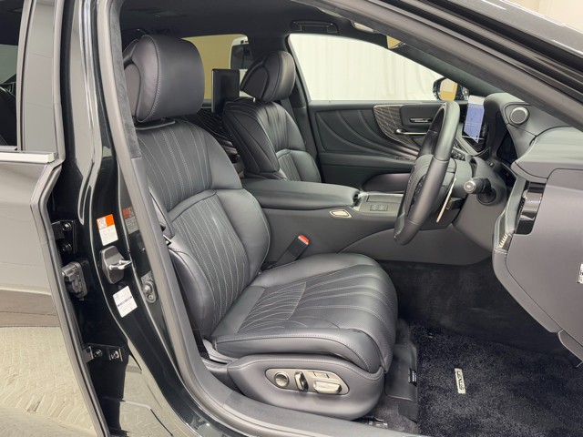レクサス LS500h EXECUTIVE