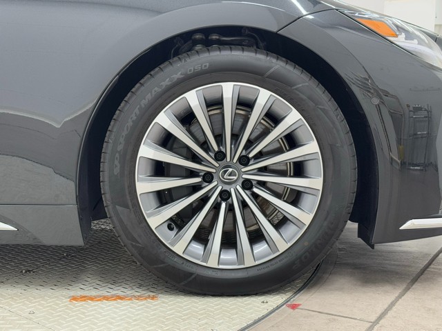 レクサス LS500h EXECUTIVE