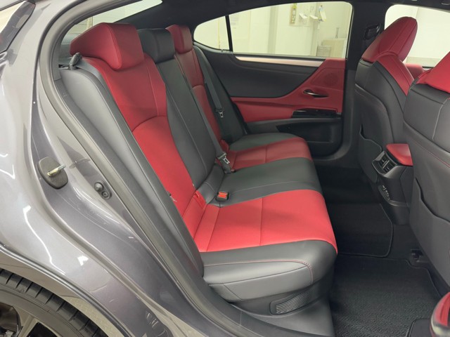 レクサス ES300h Fスポーツ