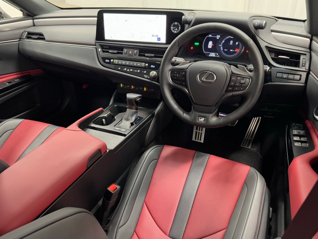 レクサス ES300h Fスポーツ