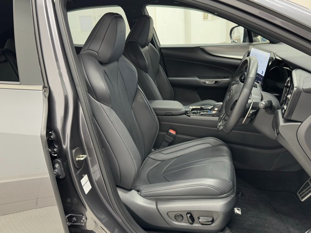 レクサス NX450h+ Fスポーツ