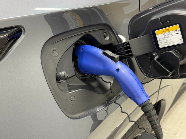 レクサス NX450h+ Fスポーツ