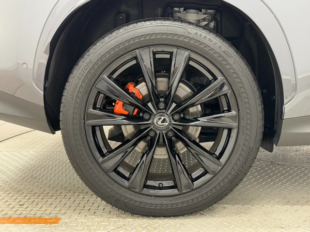 レクサス NX450h+ Fスポーツ